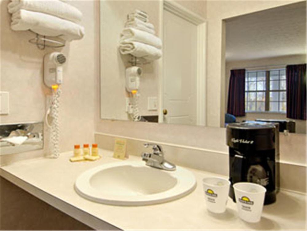 Days Inn Macedonia Habitación foto